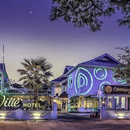 Oxville Hotel Padang  Extérieur photo