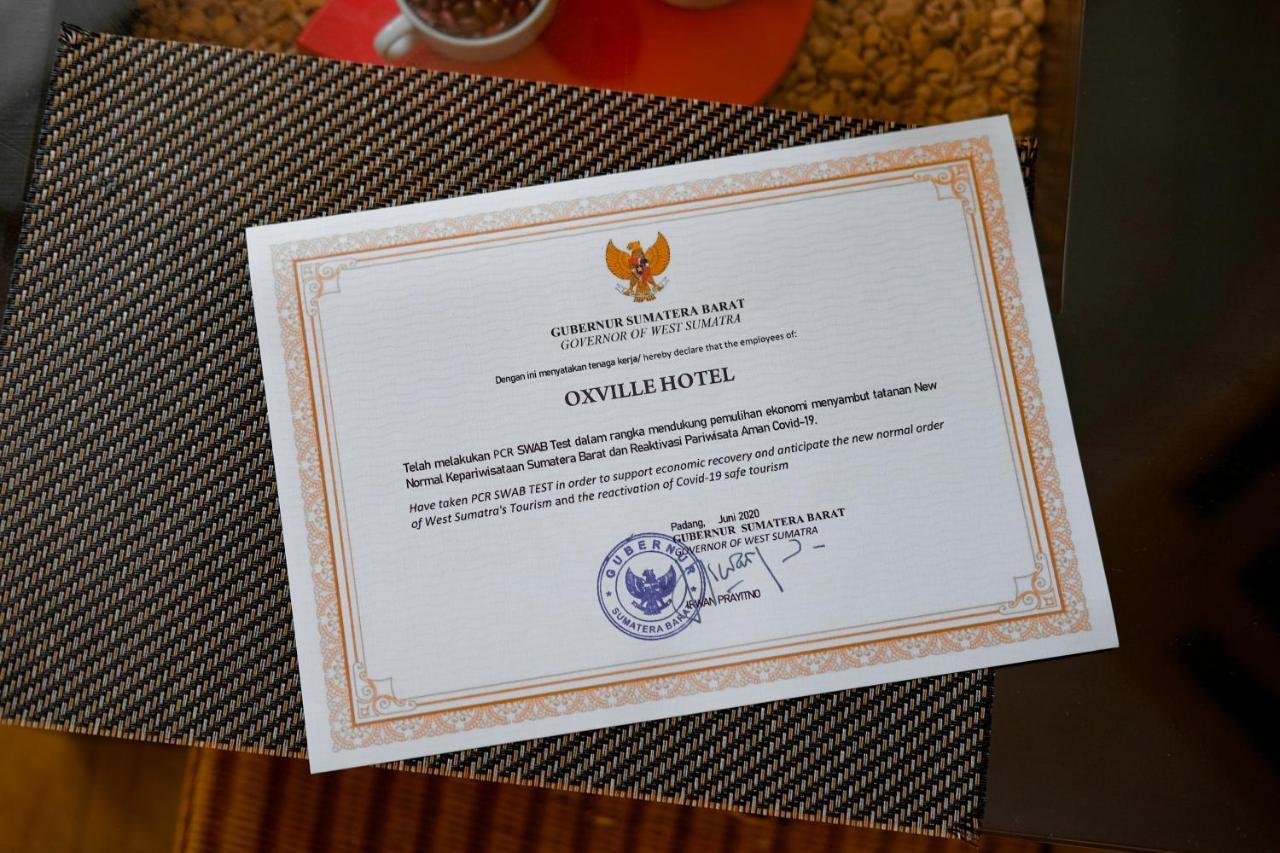 Oxville Hotel Padang  Extérieur photo
