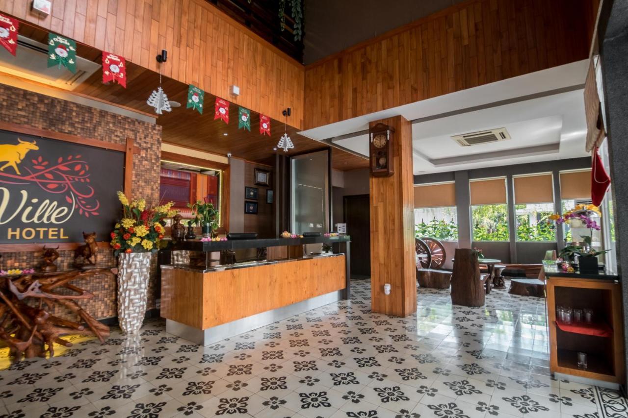 Oxville Hotel Padang  Extérieur photo