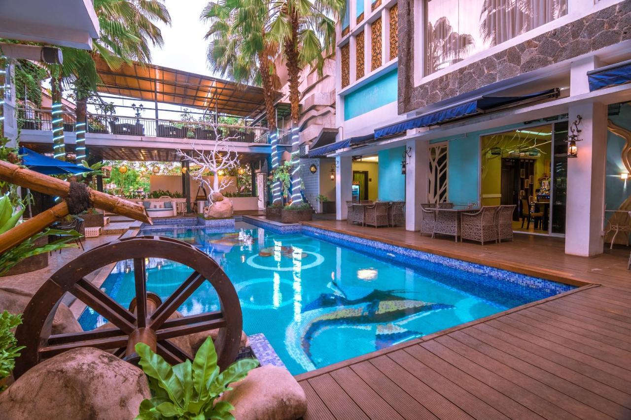 Oxville Hotel Padang  Extérieur photo