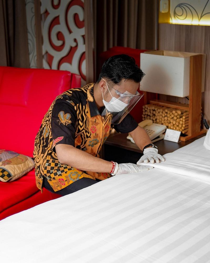 Oxville Hotel Padang  Extérieur photo