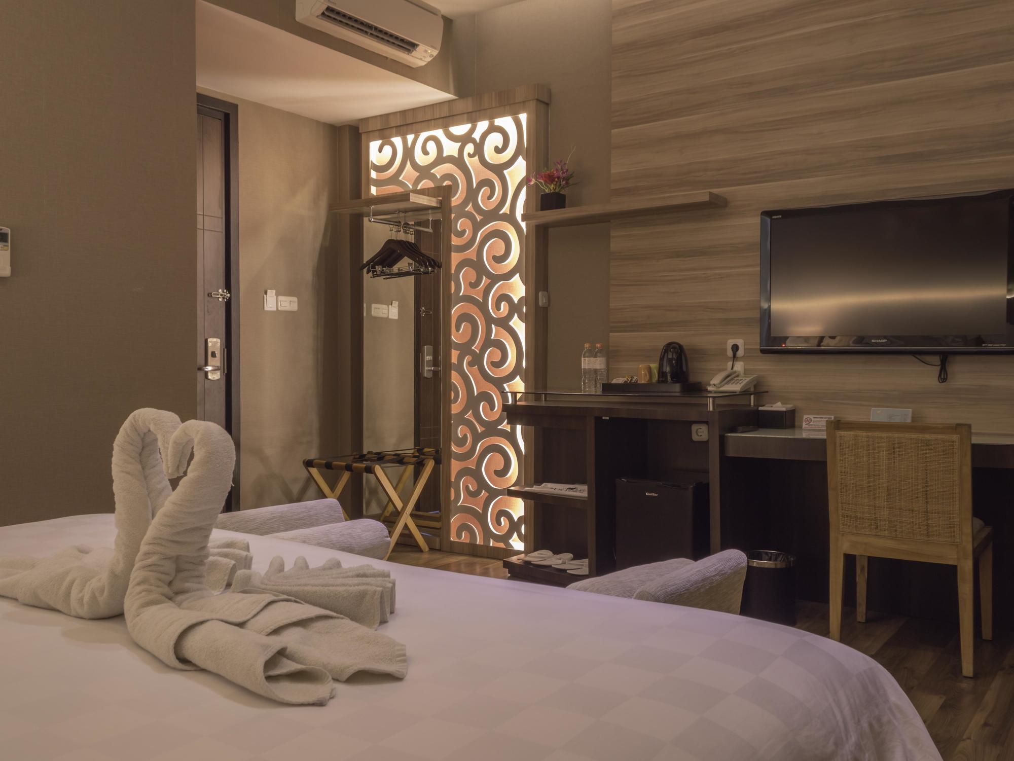 Oxville Hotel Padang  Extérieur photo