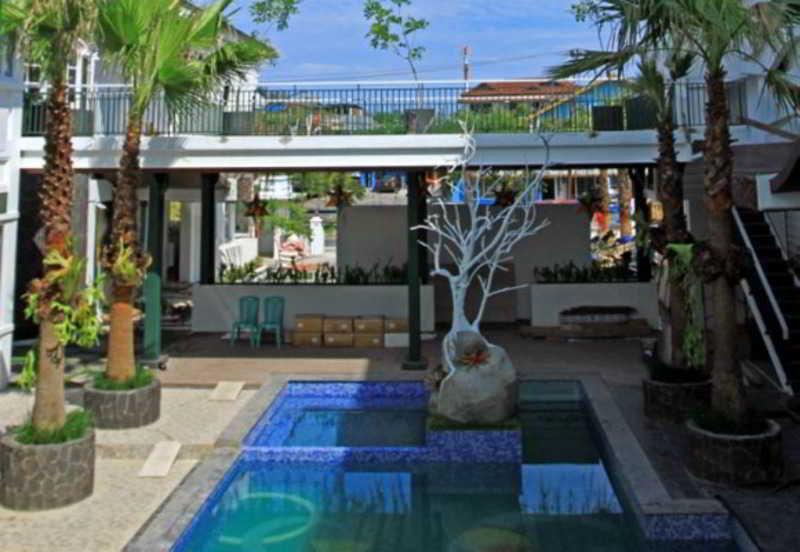 Oxville Hotel Padang  Extérieur photo