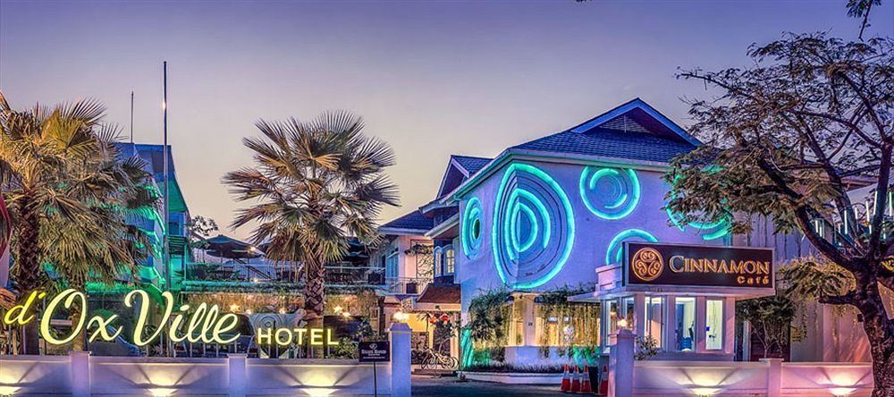 Oxville Hotel Padang  Extérieur photo