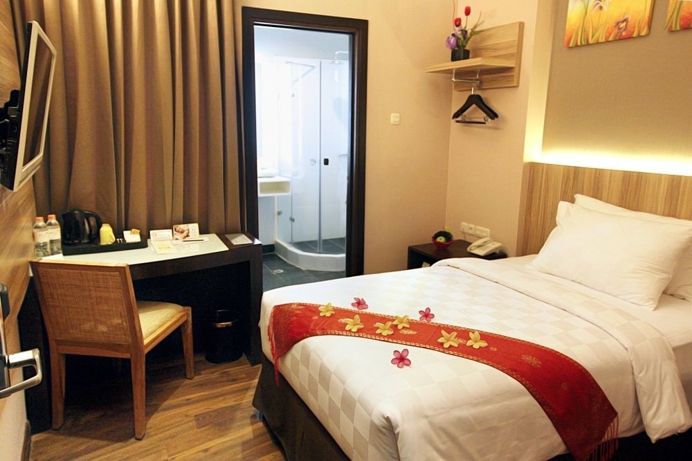 Oxville Hotel Padang  Extérieur photo