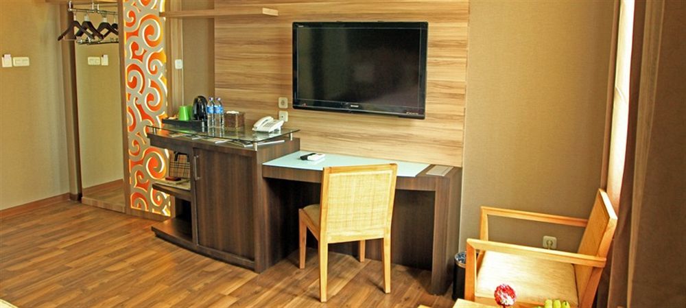 Oxville Hotel Padang  Extérieur photo